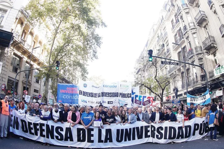 Gobierno dice que en las universidades falsean datos por los fondos