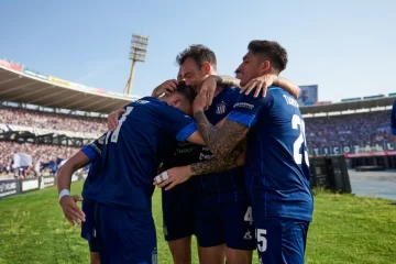 Con 10, Talleres venció a Racing