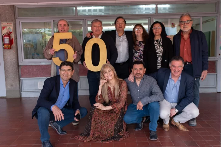 50 aniversario de ex alumnos de la Escuela Clara R. Cortínez