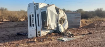 Un fallecido en Caucete tras el vuelco de un camión