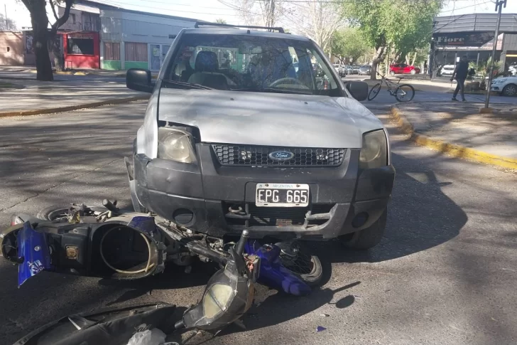 Un motociclista y un ciclista, heridos en distintos choques