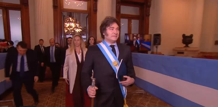 “Hoy empezamos a escribir la nueva historia de Argentina”, la frase de Milei en los pasillos del Congreso