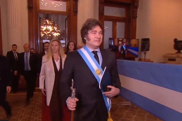 “Hoy empezamos a escribir la nueva historia de Argentina”, la frase de Milei en los pasillos del Congreso