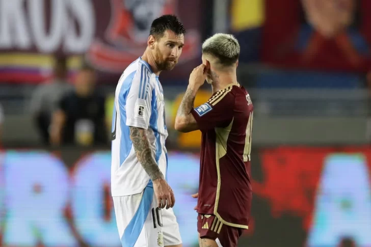 Un jugador de Venezuela dio detalles de la pelea que tuvo con Lionel Messi y sus propios hinchas lo fulminaron