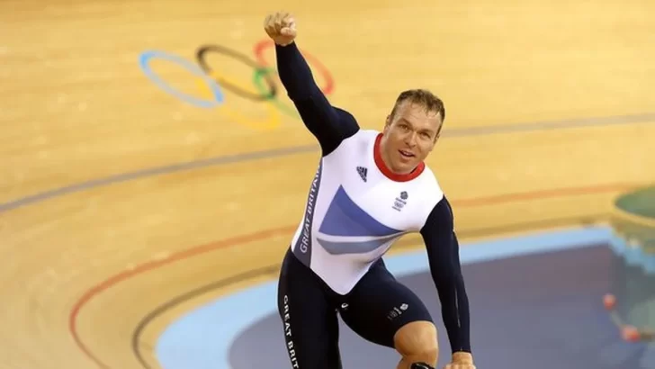 El multimedallista olímpico Chris Hoy reveló que padece cáncer terminal