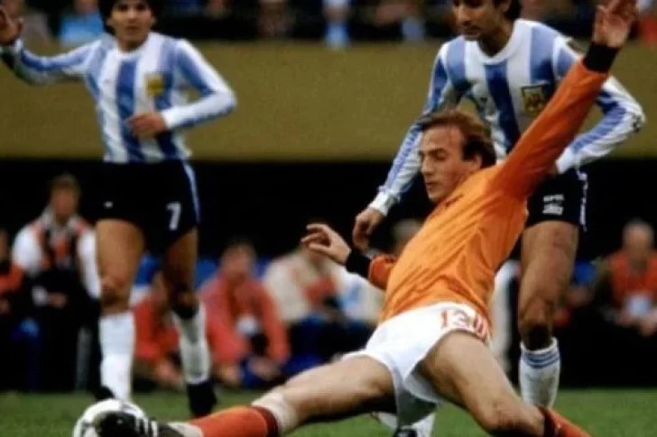 Murió Neeskens, el socio de Cruyff