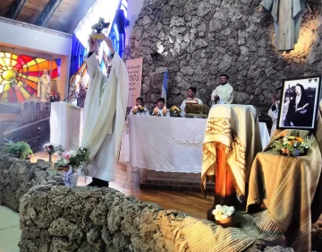 Con desfile cívico en las Patronales, buscan atraer a la gente a la Iglesia