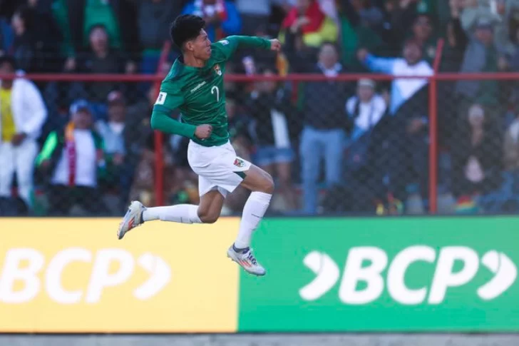 Bolivia aprovechó El Alto y dejó sin invicto a Colombia