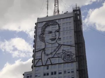 El Gobierno evalúa demoler el edificio que tiene la imagen de Evita