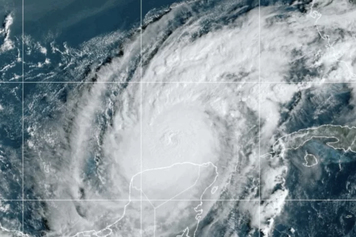 Huracán Milton en vivo: Se acerca a Florida convertido en un huracán de categoría 4