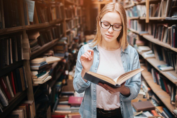 Los libros tradicionales son la base del sistema educativo y del aprendizaje