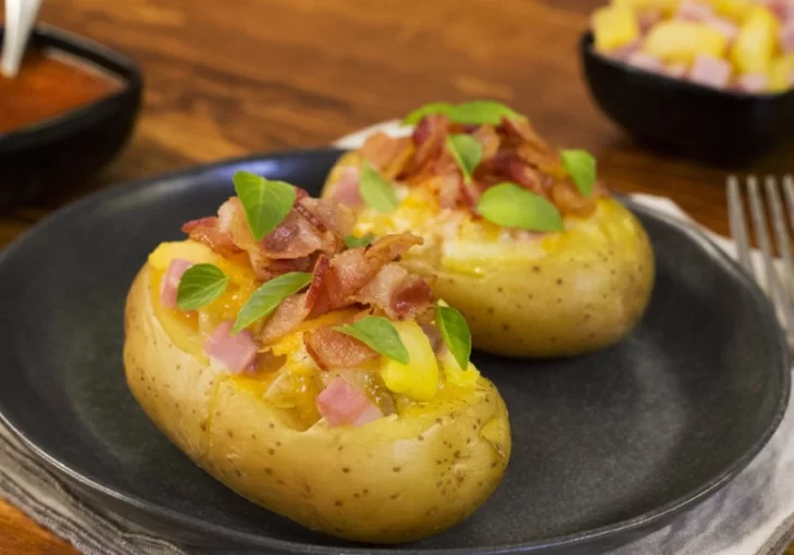 Cómo hacer Papas rellenas: Receta simple para hacerla en el microondas