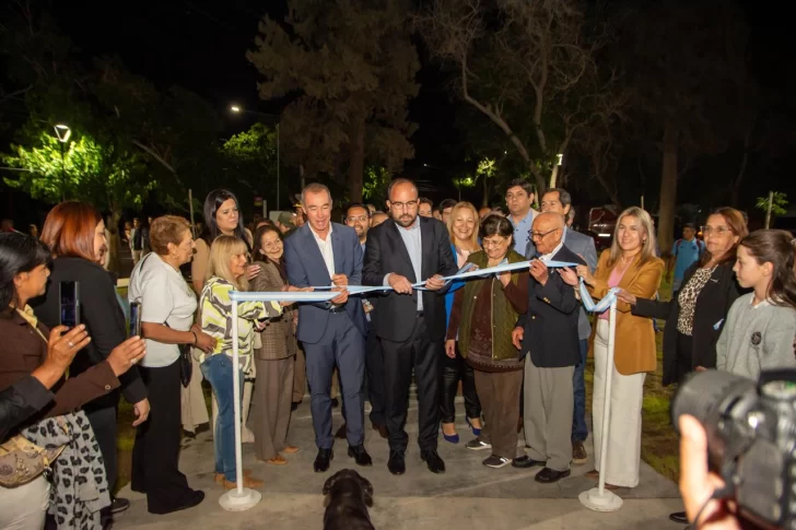 Rivadavia inauguró la renovación de la plaza del Barrio Huazihul