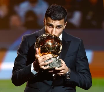 El español Rodri ganó el Balón de Oro al mejor futbolista del mundo