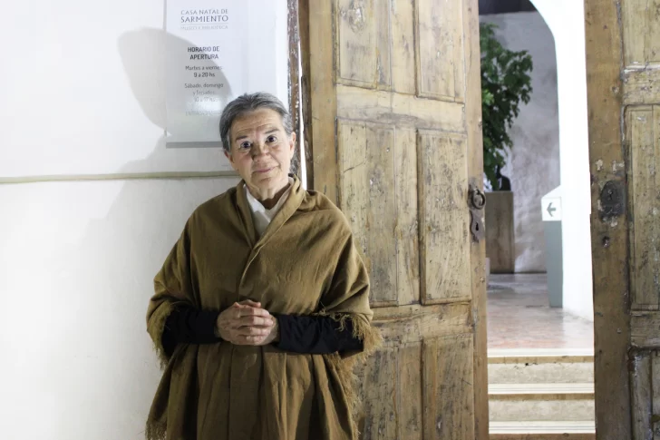 Doña Paula abre las puertas de su casa