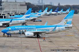 El Gobierno dio un ultimátum sobre Aerolíneas Argentinas: “Si no la aceptan los empleados, se cerrará”