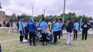 Incidentes en el fútbol local: un auxiliar de Picón desmayó de una piña a un jugador de Alianza