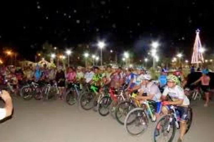 En Sarmiento  mountain bike  por la noche