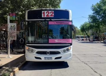 Accidente de colectivo en Libertador San Martín deja dos mujeres y sus hijos hospitalizados