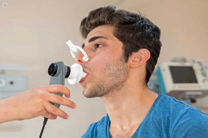 Espirometría: ¿cómo es el estudio que permite conocer el estado de los pulmones?