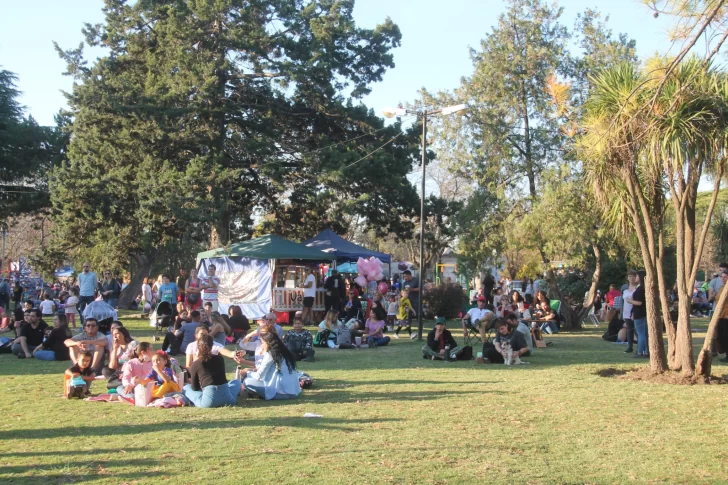 Feria de manualistas y de artesanos en Capital