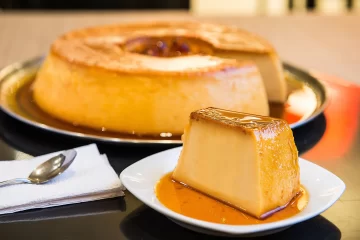 Cómo hacer flan de maicena sin huevos y sin horno: la receta más fácil para “darse un gustito”