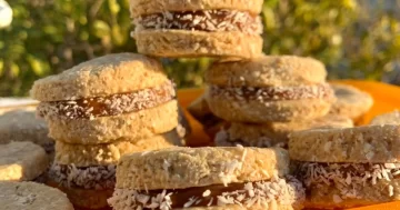 Cómo hacer alfajores de avena y coco: una receta fácil y económica