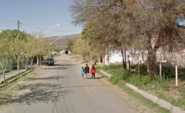 Revuelo en Valle Fértil por dos hechos de violencia con menores que terminaron en la policía: en uno, niñas de 13 años; en otro, nenes de 8 años