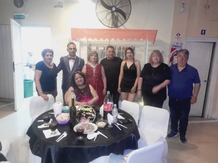 Mónica Isabel Pereyra festejó sus 60 años rodeada de familiares y amigos