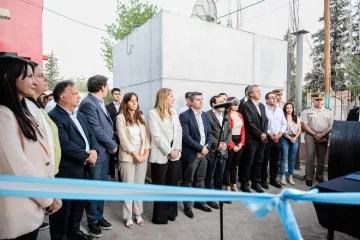 Orrego dejó inaugurada la delegación del Registro Civil en Las Flores