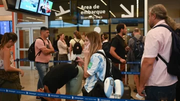 Aerolíneas tuvo que cancelar vuelos y derivar pasajeros a otras empresas