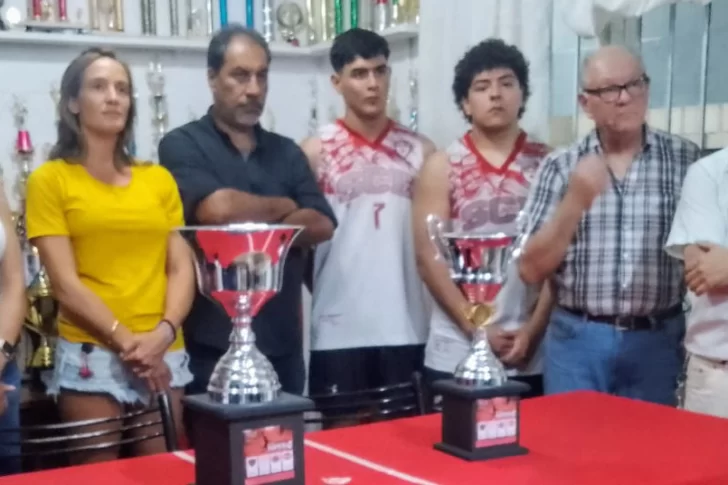 Los padres que se movilizaron para hacer posible el básquet juvenil