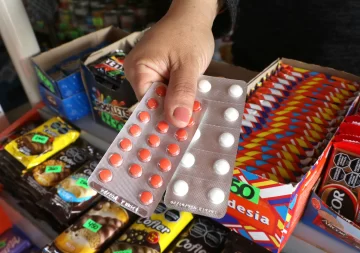 Farmacéuticos pidieron que la provincia impida que los kioscos vendan remedios