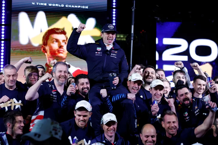 Verstappen se recibió de figura en Las Vegas