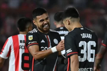 Partidazo en Córdoba: River le ganó 3-2 a Instituto y se prende arriba