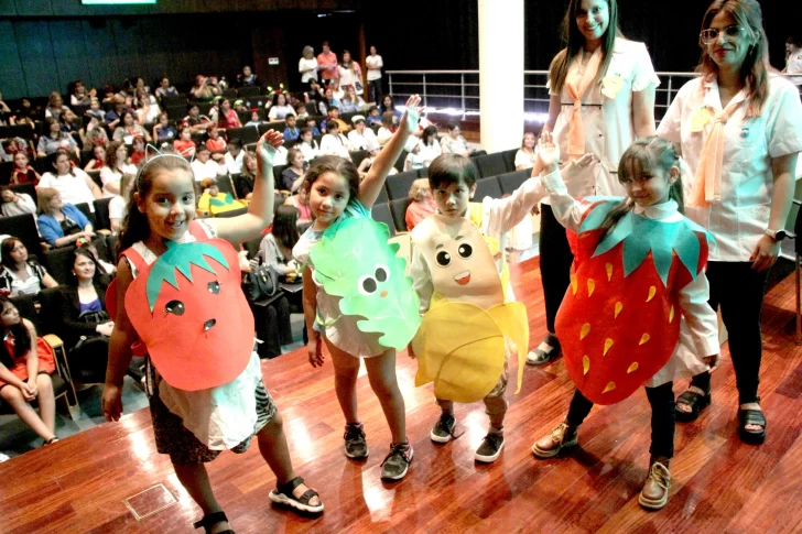 Los chicos lograron que sus familias cambien malos hábitos alimenticios