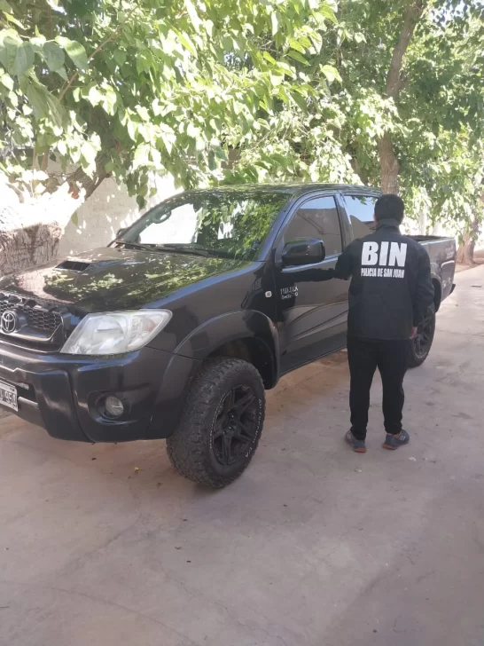 Ofrecía en pleno centro una Toyota Hilux robada en Córdoba, pero lo descubrieron