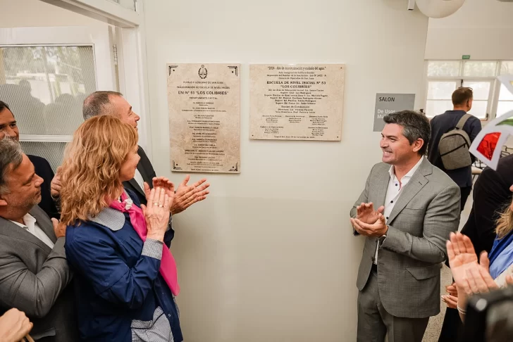 El gobernador inauguró una escuela de Nivel Inicial