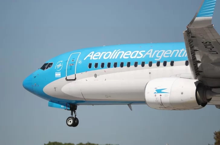 El Gobierno ratificó que va a “terminar con Aerolíneas Argentinas” si no aceptan su privatización