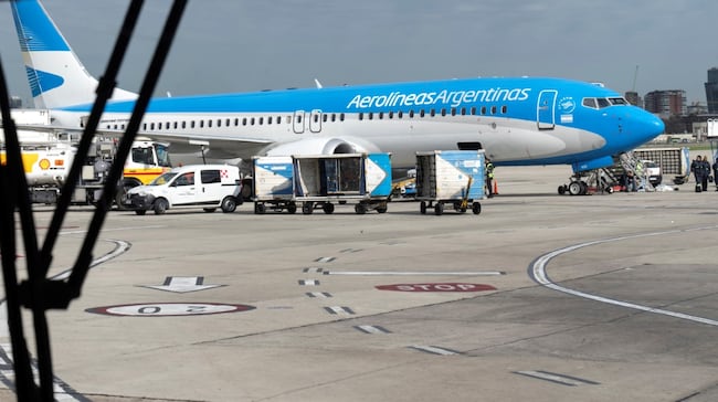 Aerolíneas Argentinas y los gremios se encaminan a un acuerdo salarial