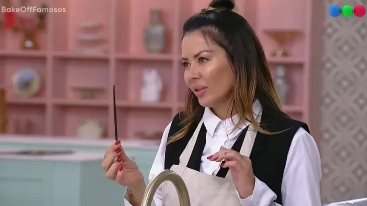 Volvió Karina Jelinek a Bake Off Famosos y mandó al frente a todos sus compañeros