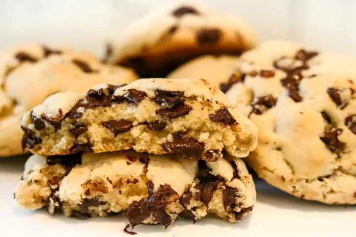 Paso a paso para preparar las cookies estilo Nueva York más ricas y fáciles