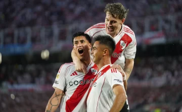 River goleó a Barracas Central en la Liga Profesional