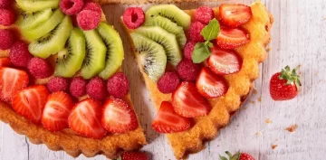 Receta de tarta de frutas con crema diplomata: fácil y riquísima