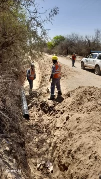 Falta de agua en Valle Fértil: uno de los acueductos se terminó y está funcionando, mientras que el otro estará listo en unos 45 días