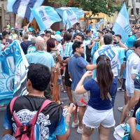 Generaciones de la Academia festejaron en la Plaza 25 de Mayo