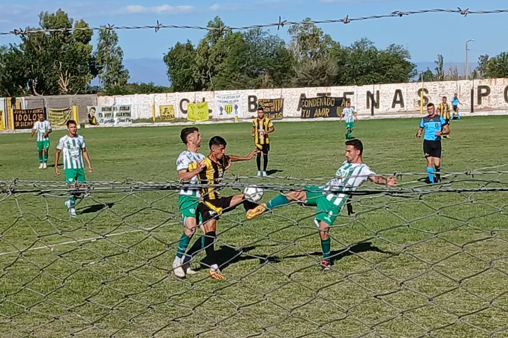 Atenas marcó territorio y goleó 3 a 1 a Desamparados