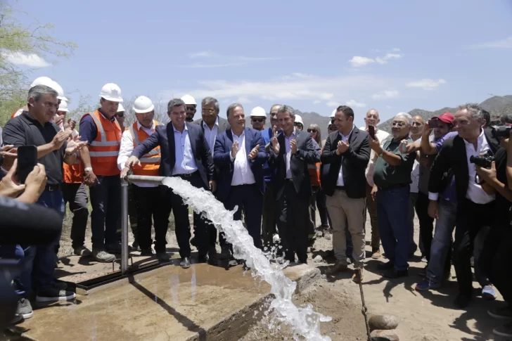 Orrego inauguró obras clave para mejorar el servicio de agua potable en Valle Fértil