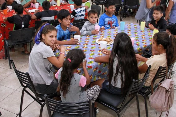 Jardines de Cosecha: invierten más de $360 millones para contener a unos 1.500 niños