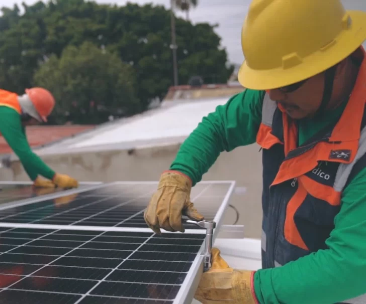 Una empresa trabaja 12 proyectos solares de generación distribuida